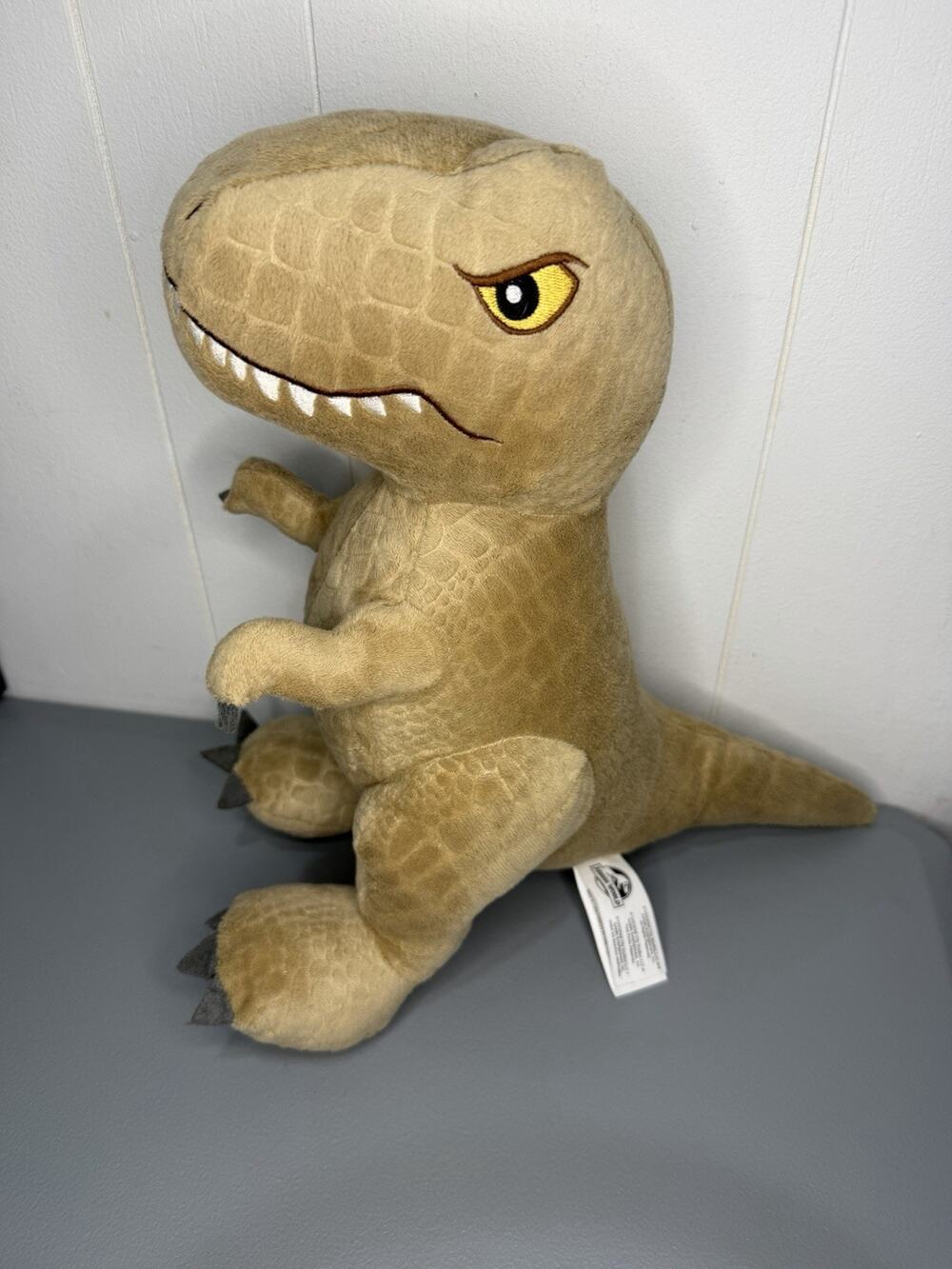 Jurassic World Dominion Tyrannosaurus T-Rex Plush Dinosaur 2022 12”